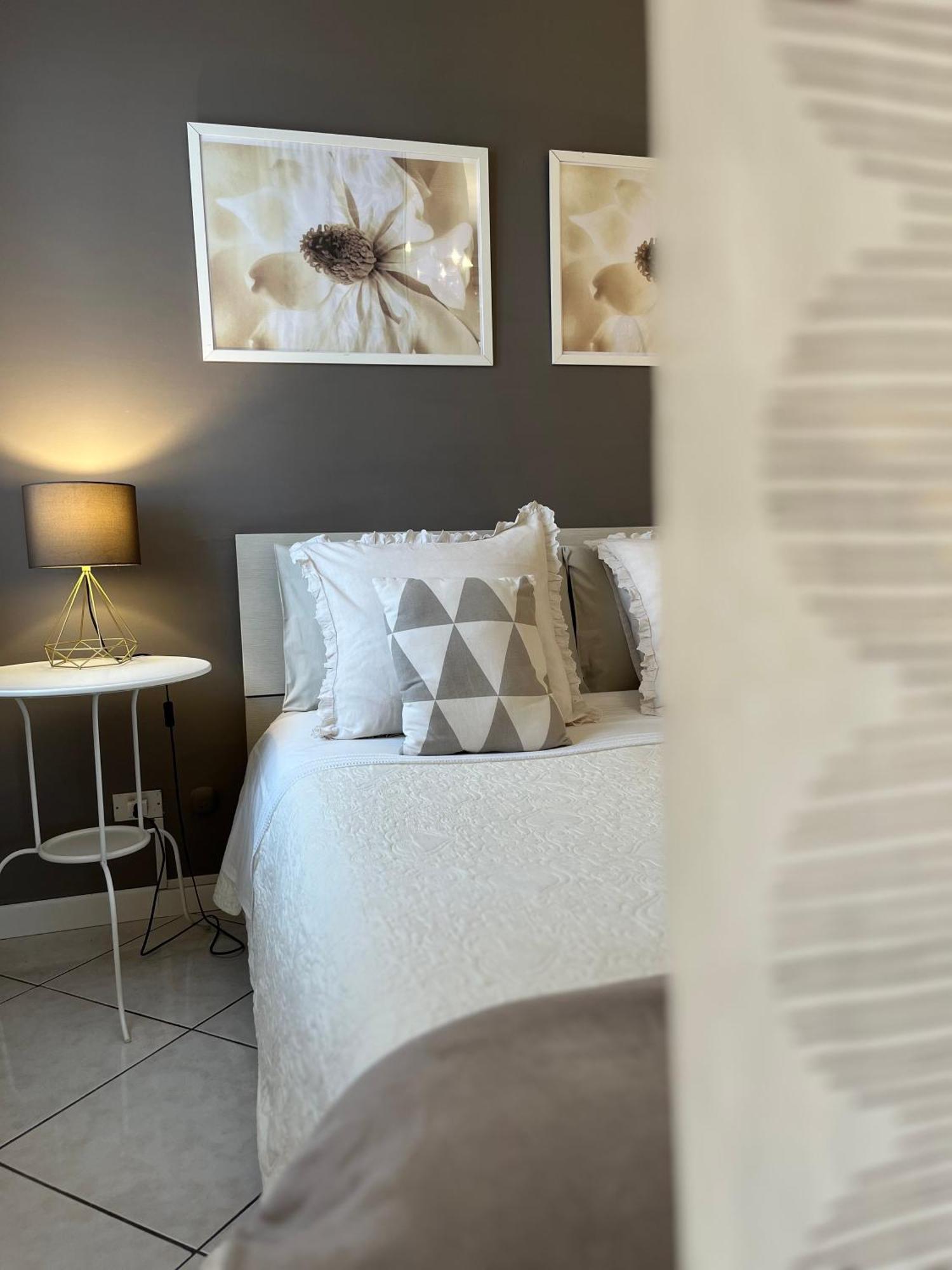 Your Studio Apartment In Sirmione Exterior foto